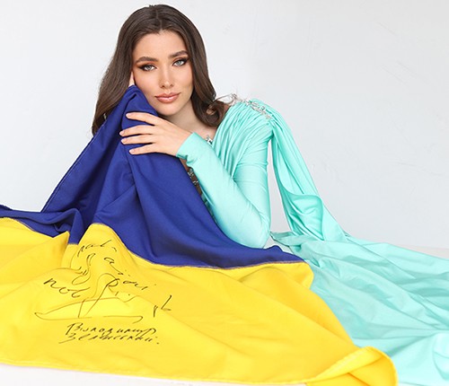 2023 Angelina Usanova